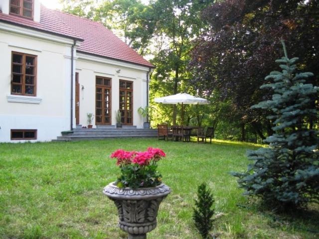 Gospodarstwo Agroturystyczne Dworek Janowicki Kazimierzewo Ngoại thất bức ảnh